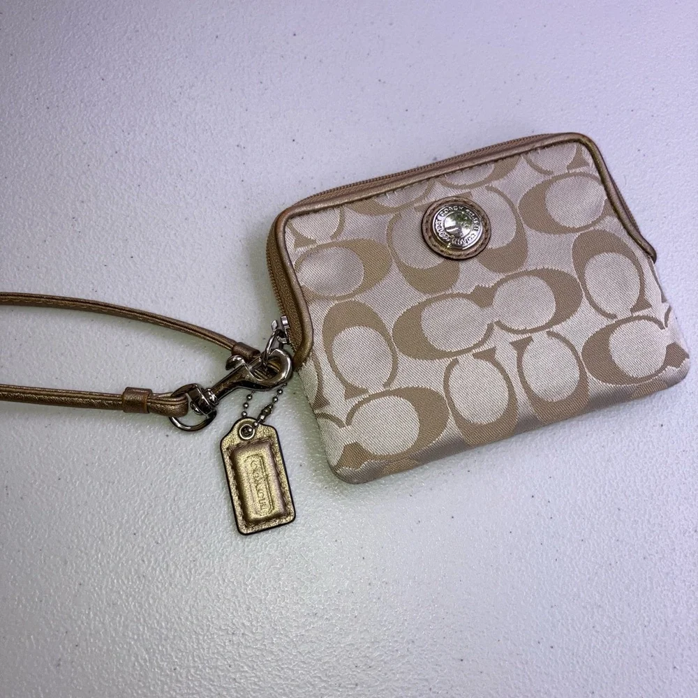 Coach Daisy Signature C Light Khaki & Gold Tone Square Zipper Wallet Wristlet